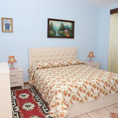 ゲストハウス Elena Gorice