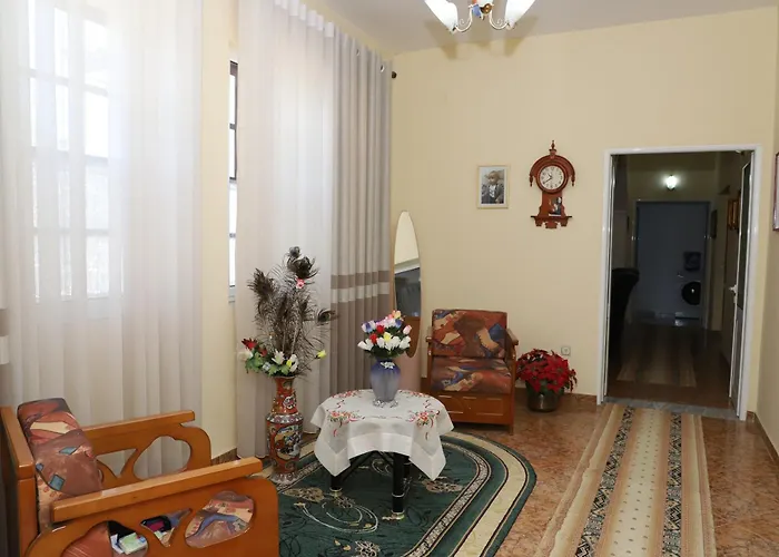 Elena Gorice בית הארחה *